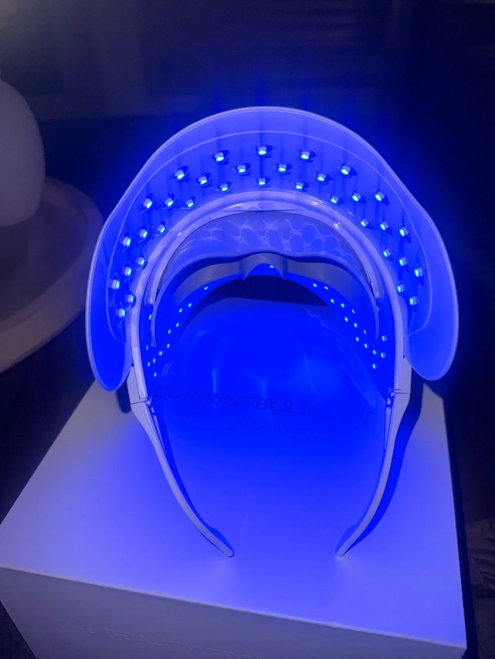 ✨🔥 Dermabeam Pro RED Light Therapy LED Mask - with Eye protection, CORDLESS